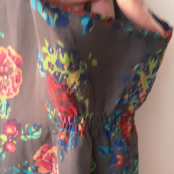 Decree Multi color tank - Picture 5 of 5